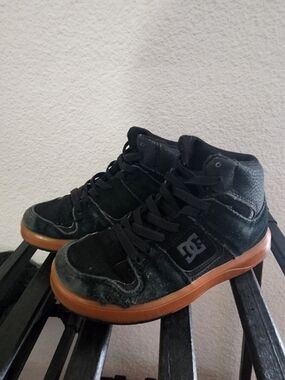 DC Kids' Black High-Top Sneakers with Gum Sole